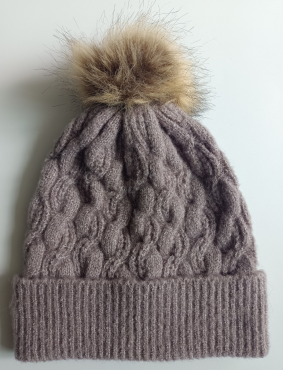 74%Acrylic&22%Polyester&4%Elastane Beanie